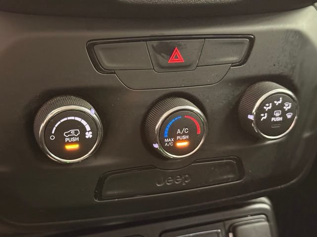 Used 2020 Jeep Renegade Sport AWD/4WD image 16