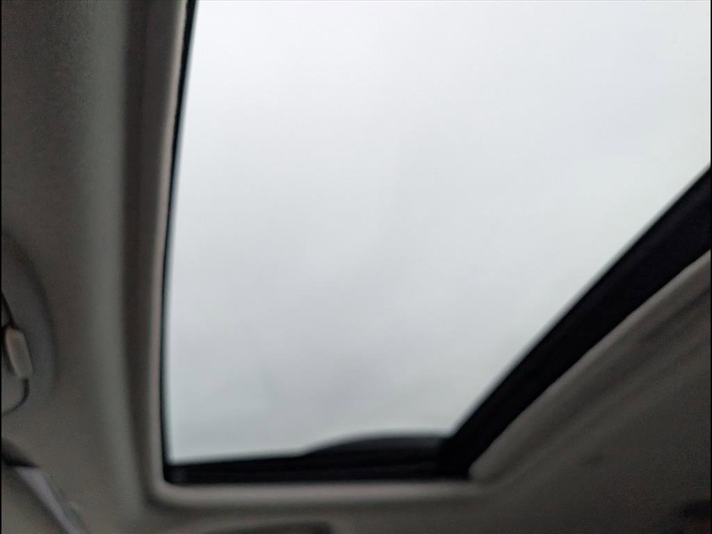 Used 2010 Toyota Sienna XLE image 23