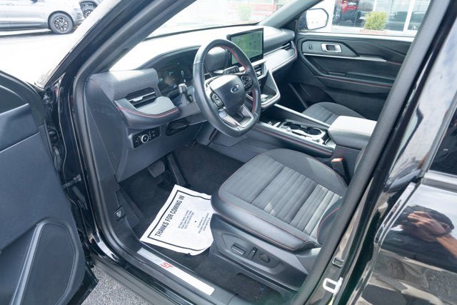 Used 2025 Ford Explorer ST-Line AWD/4WD image 14
