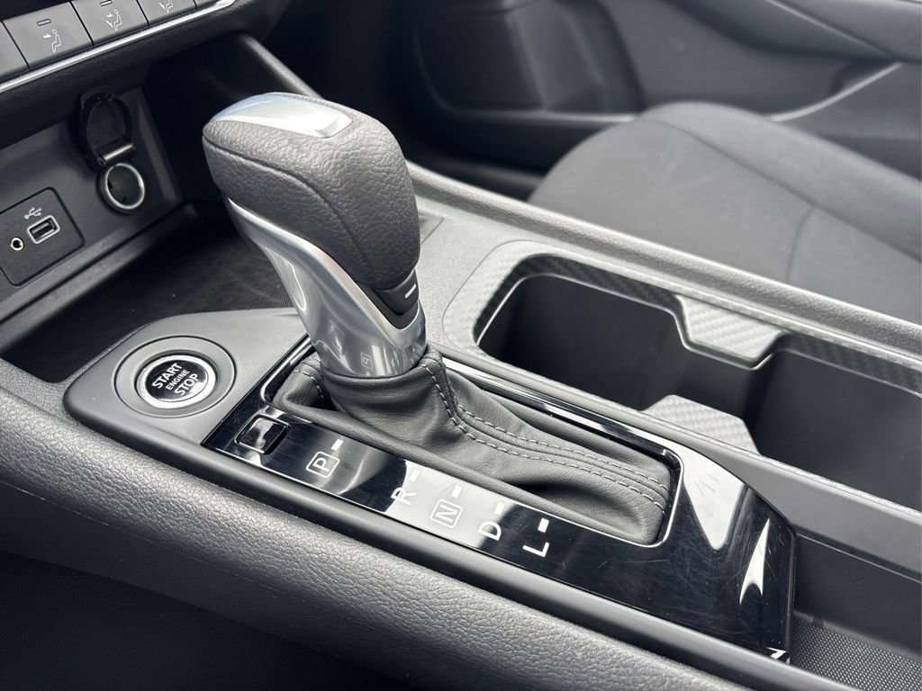 Used 2025 Nissan Sentra S image 29