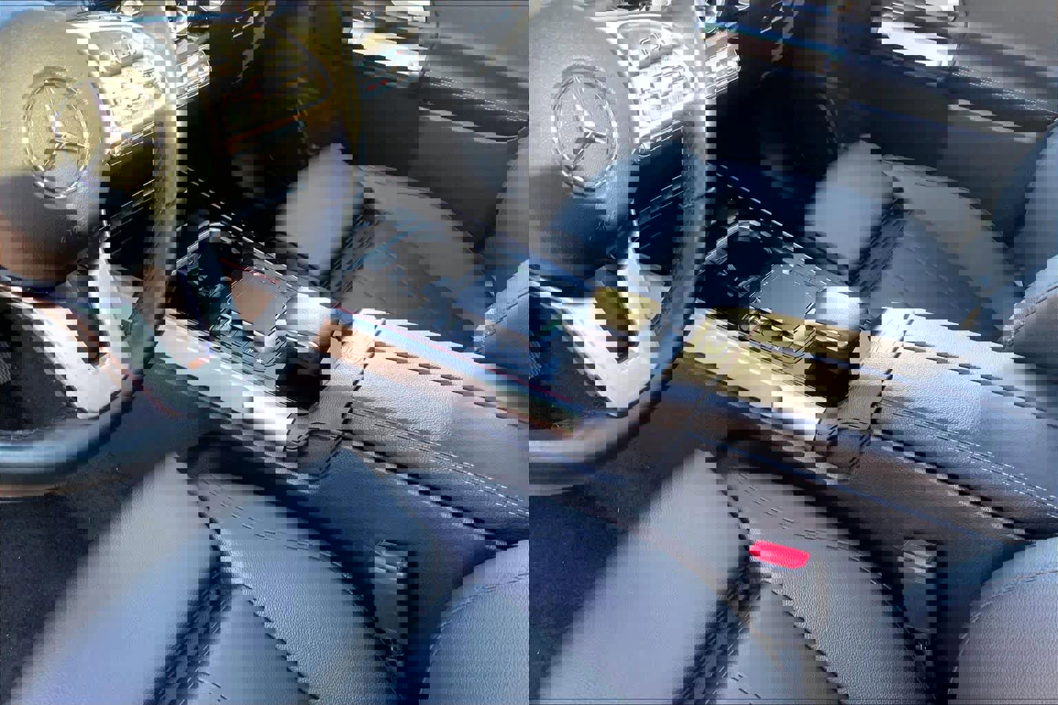 Used 2022 Mercedes-Benz GLB 250 4MATIC image 16