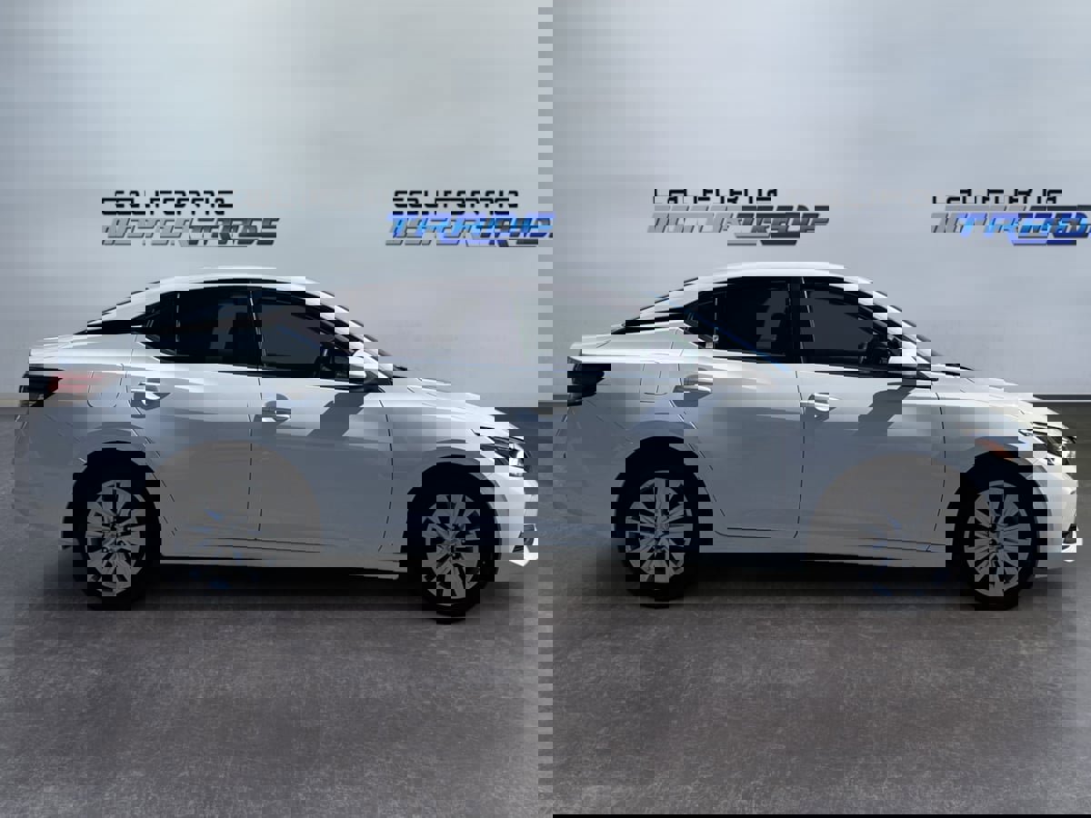 Used 2023 Nissan Sentra S image 4