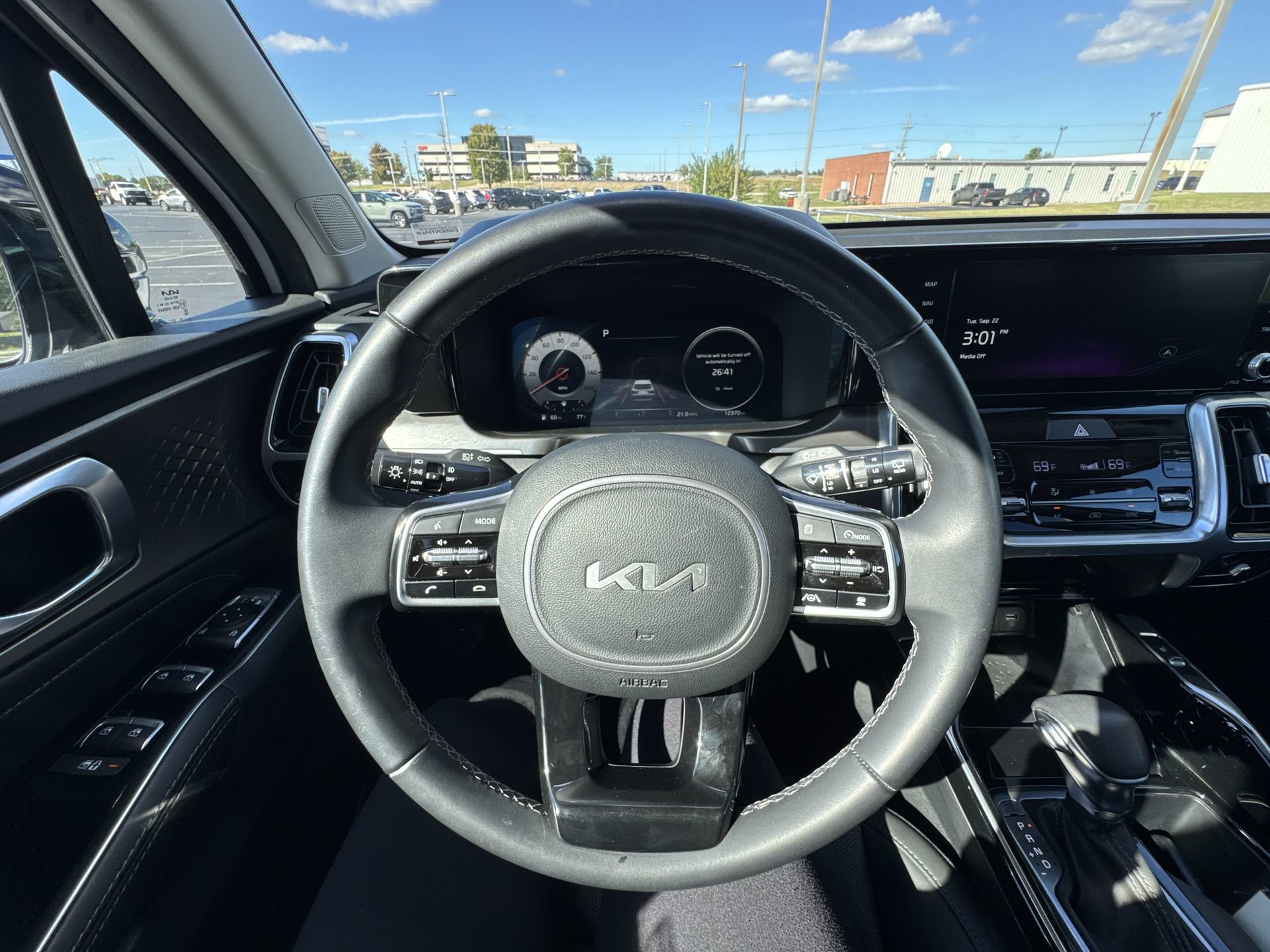 Used 2023 Kia Sorento SX AWD/4WD image 14