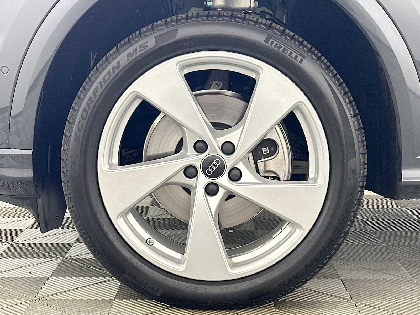 Certified 2025 Audi Q5 Premium Plus w/ Premium Plus image 29