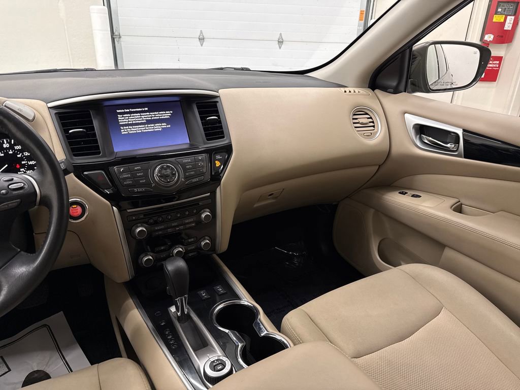 Used 2018 Nissan Pathfinder SV w/ SV Tech Package AWD/4WD image 15