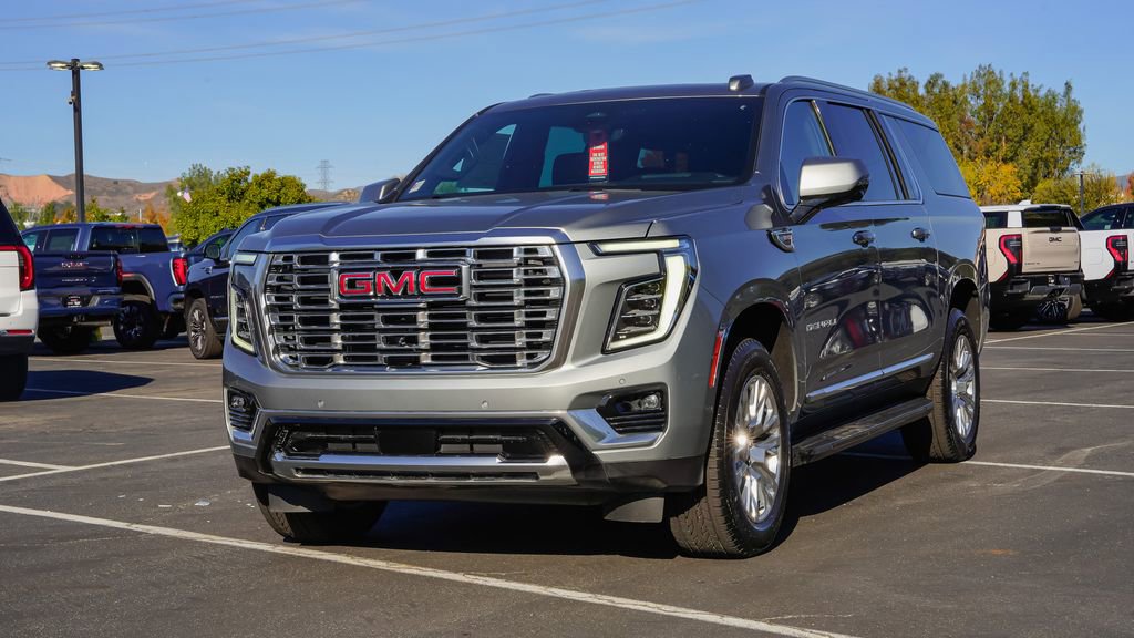 New 2026 GMC Yukon XL Denali w/ Advanced Technology Package image 2