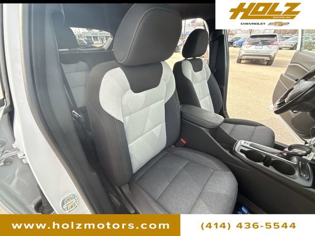Certified 2024 Chevrolet Trax RS w/ Driver Confidence Package FWD image 24