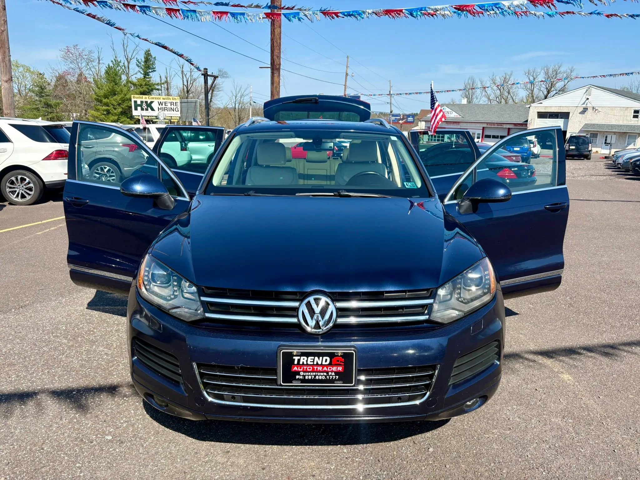Used 2012 Volkswagen Touareg TDI image 10