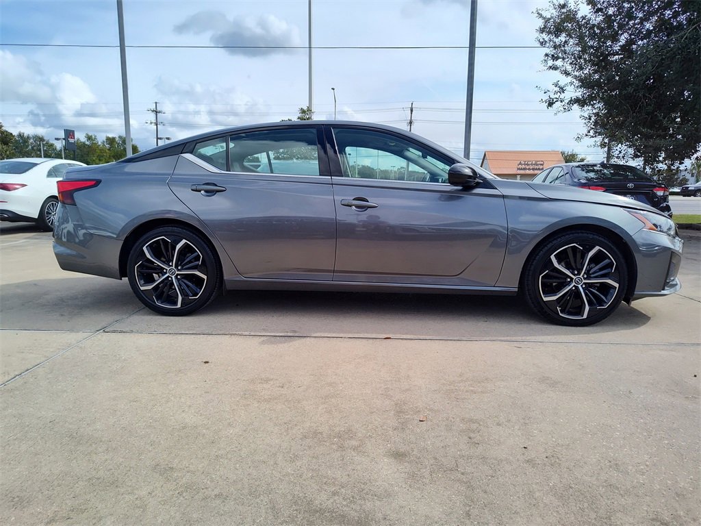Used 2024 Nissan Altima 2.5 SR image 12