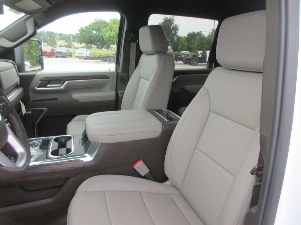 New 2026 GMC Sierra 2500 SLT w/ SLT Premium Package AWD/4WD image 13
