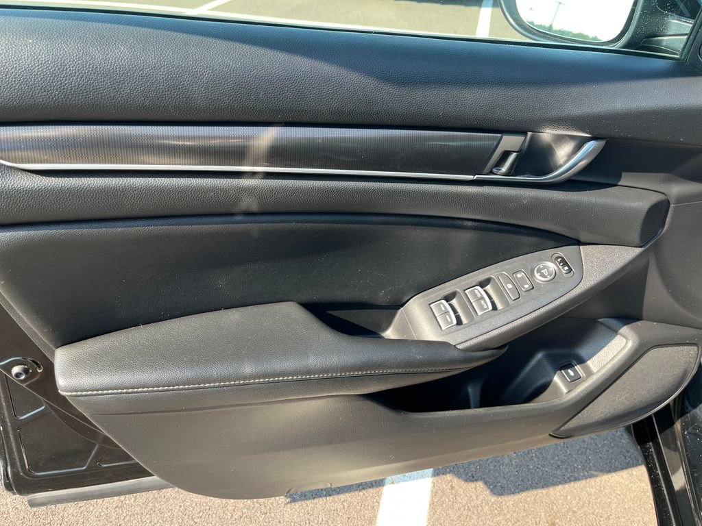 Used 2020 Honda Accord Sport image 11