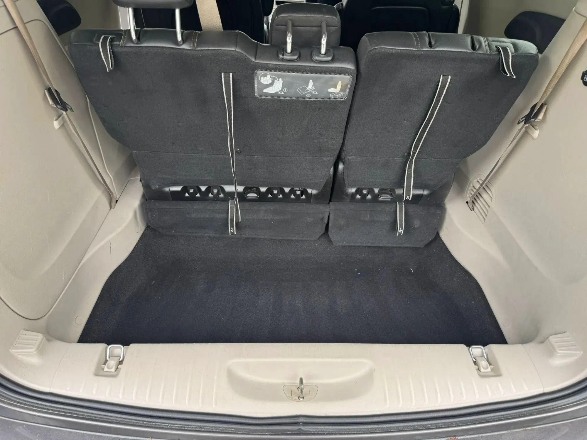 Used 2017 Chrysler Pacifica Touring-L FWD image 26