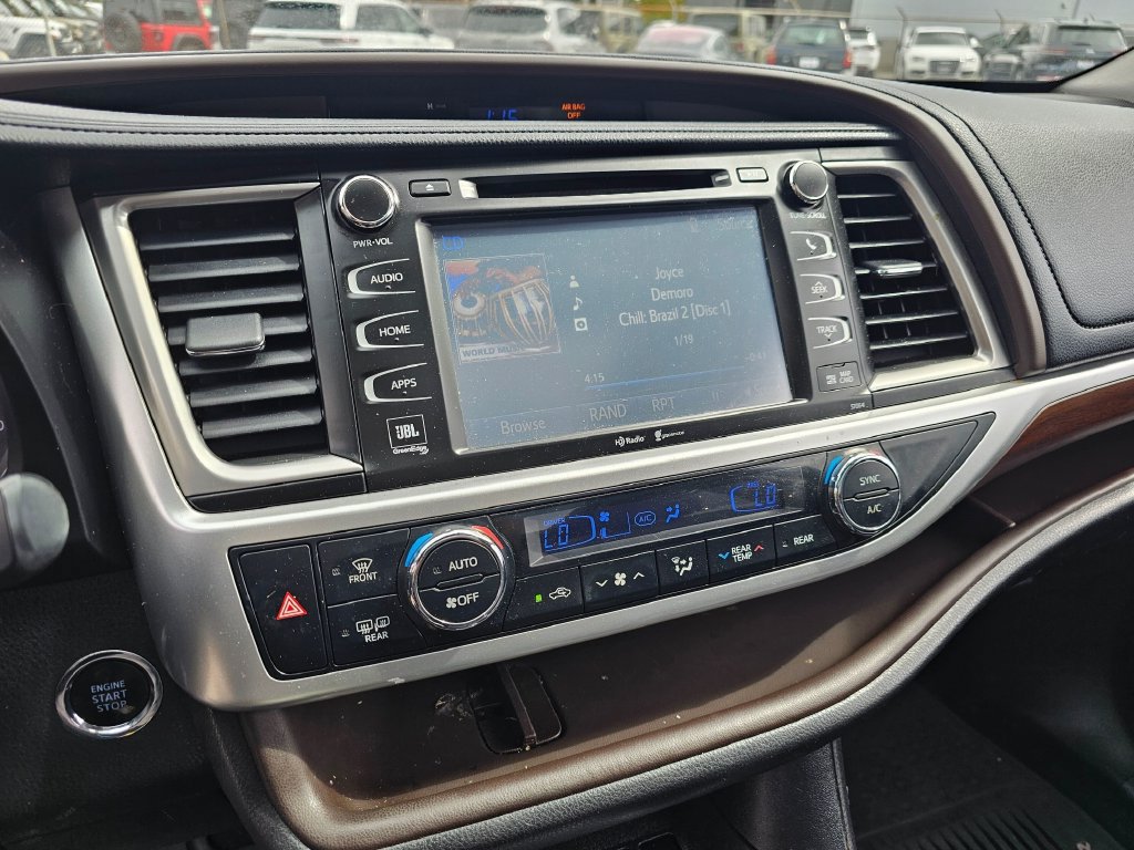 Used 2015 Toyota Highlander Limited Platinum AWD/4WD image 27