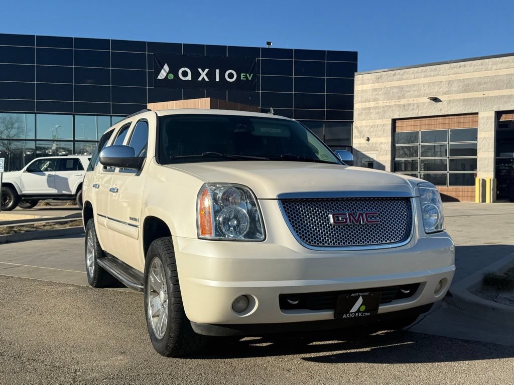 Used 2008 GMC Yukon SLT AWD/4WD image 1