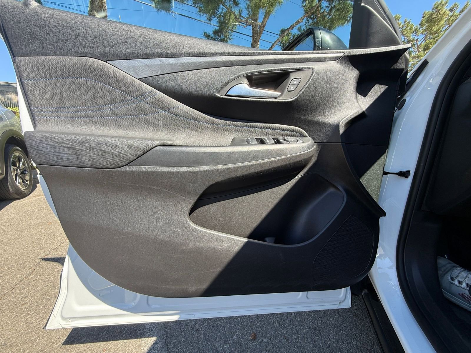 Used 2025 Buick Envista Sport Touring FWD image 18