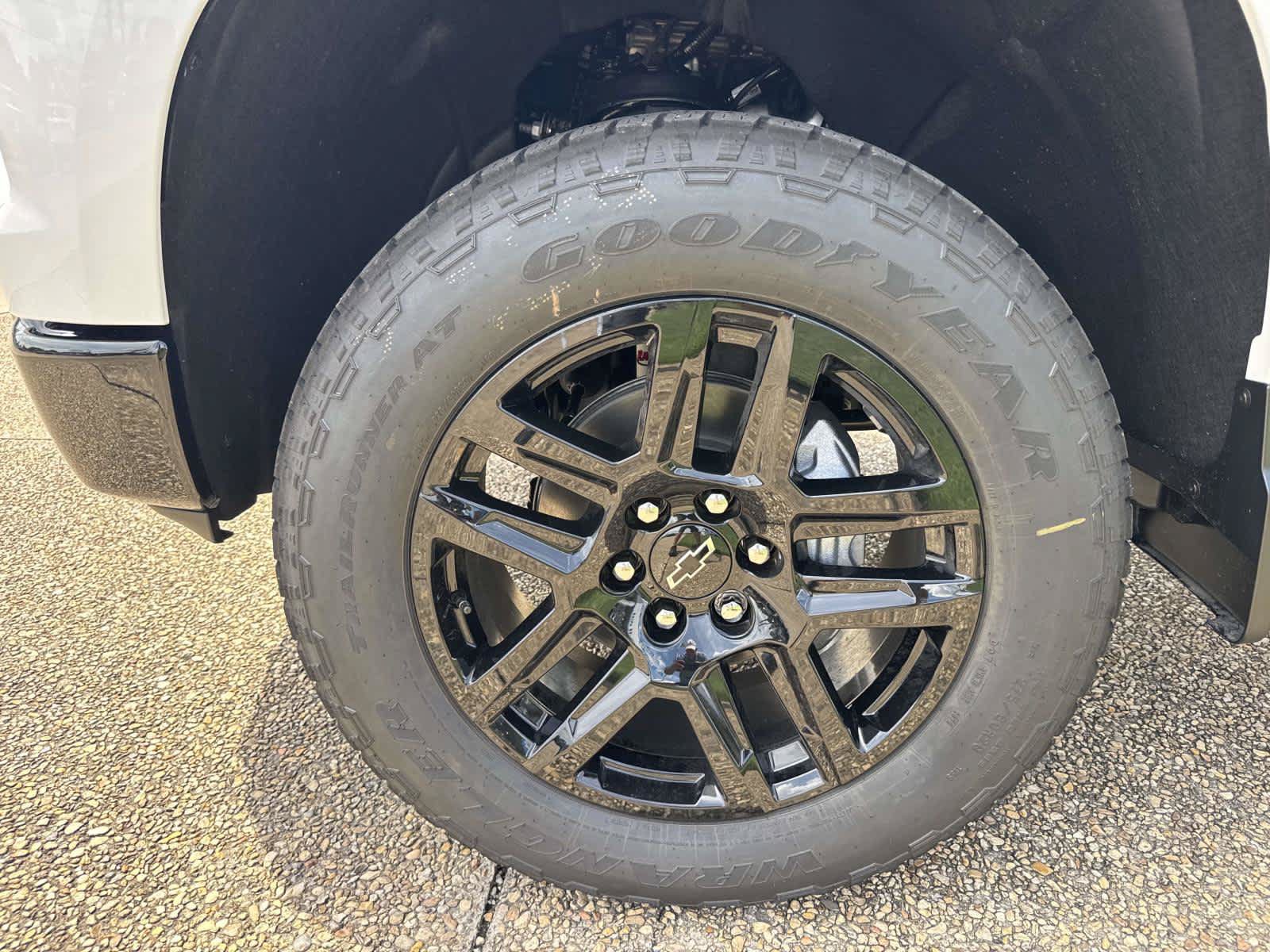 New 2026 Chevrolet Silverado 1500 LT Trail Boss w/ LT Trail Boss Premium Package AWD/4WD image 3