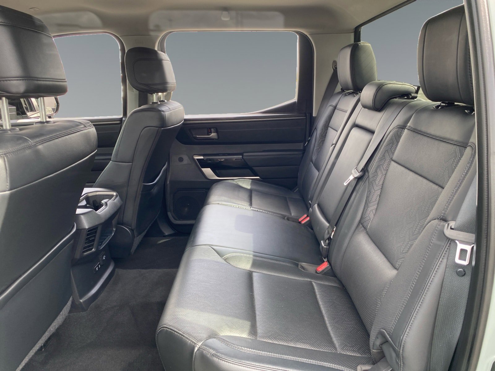 Used 2024 Toyota Tundra Limited w/ TRD Off-Road Package AWD/4WD image 13