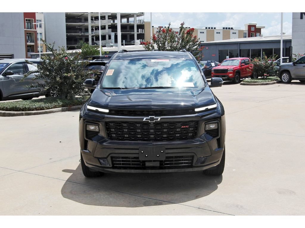 Used 2025 Chevrolet Traverse RS w/ LPO, Floor Liner Package FWD image 2