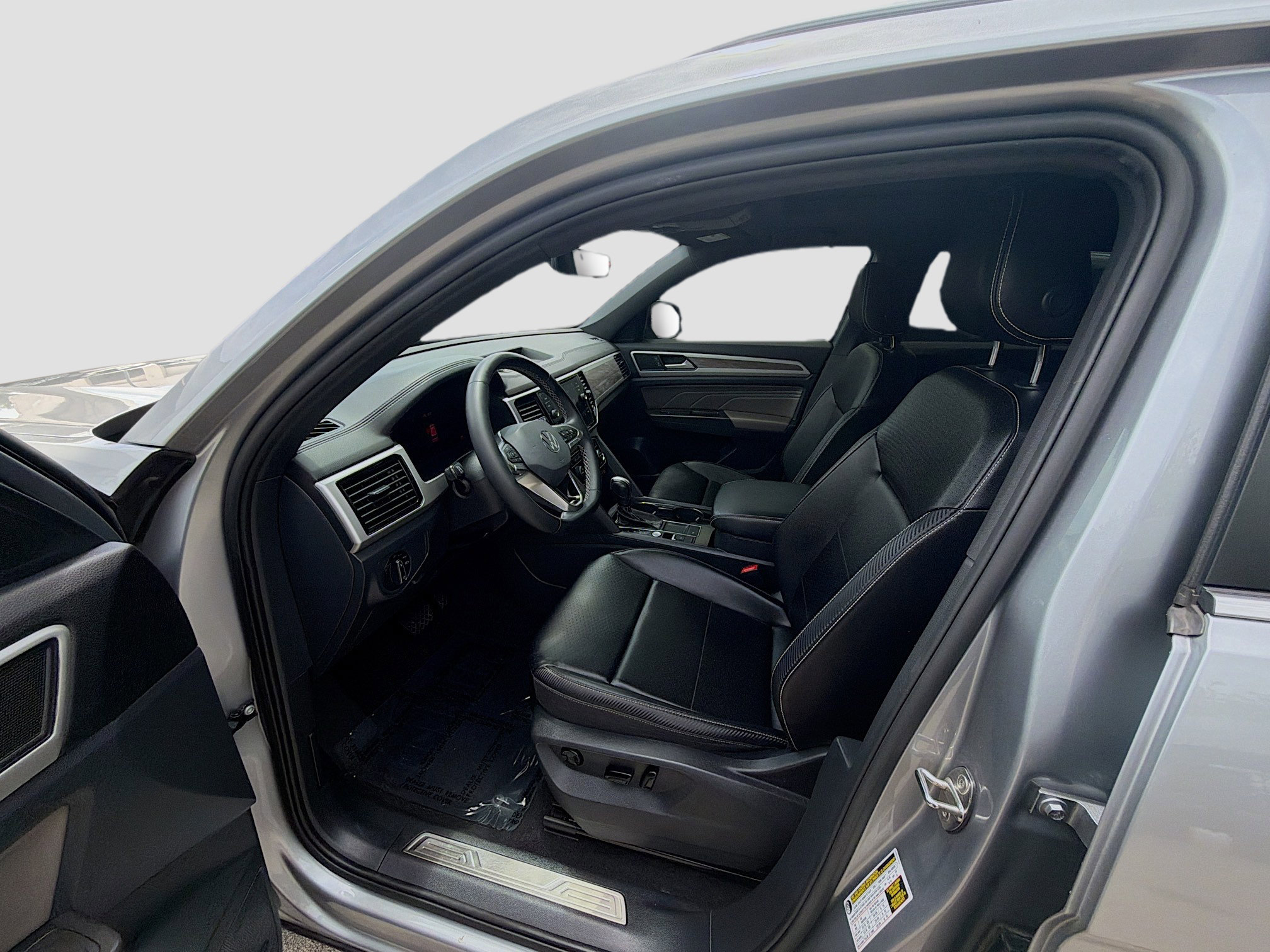 Used 2022 Volkswagen Atlas Cross Sport SE FWD image 18