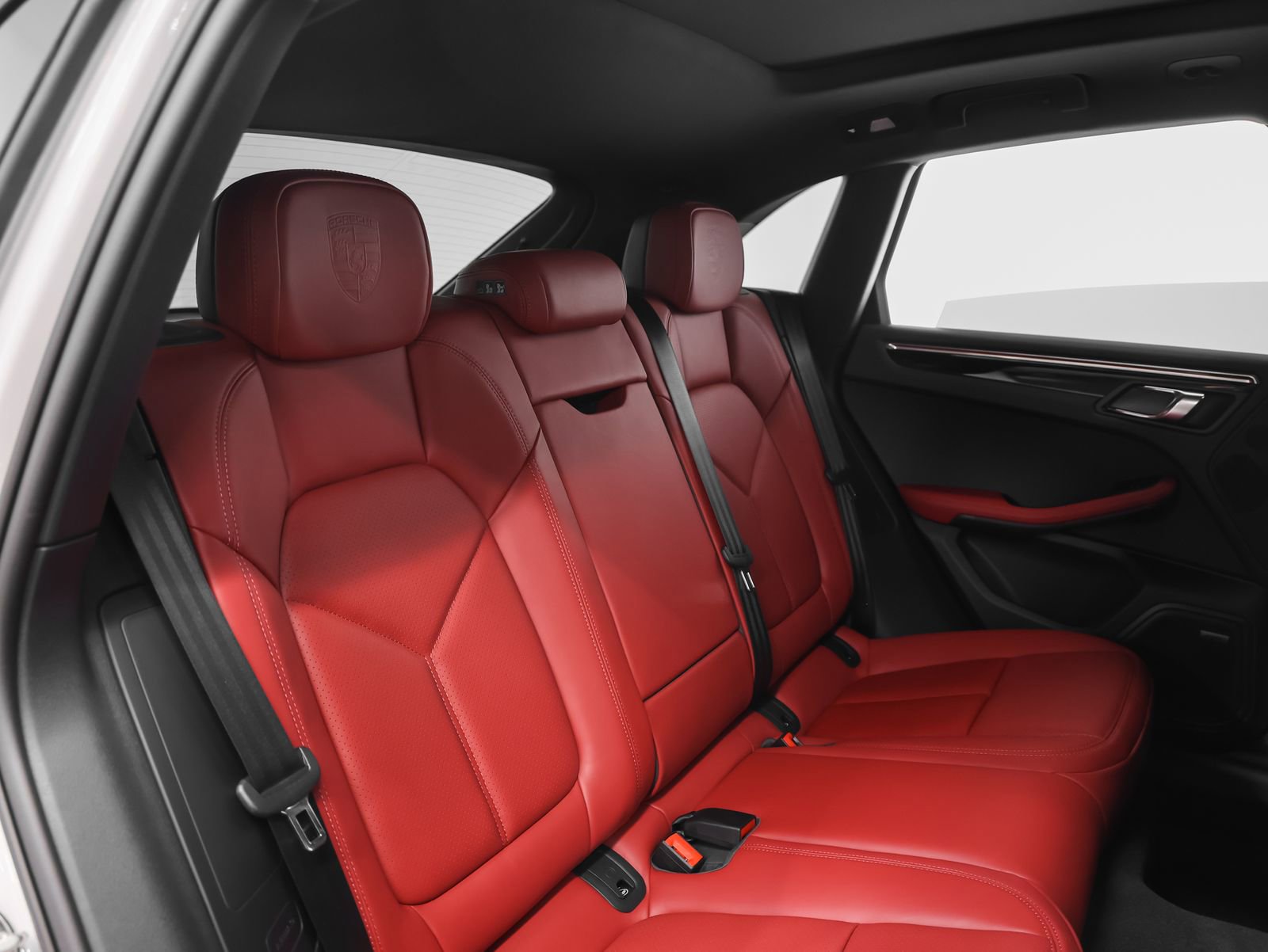 New 2026 Porsche Macan image 26