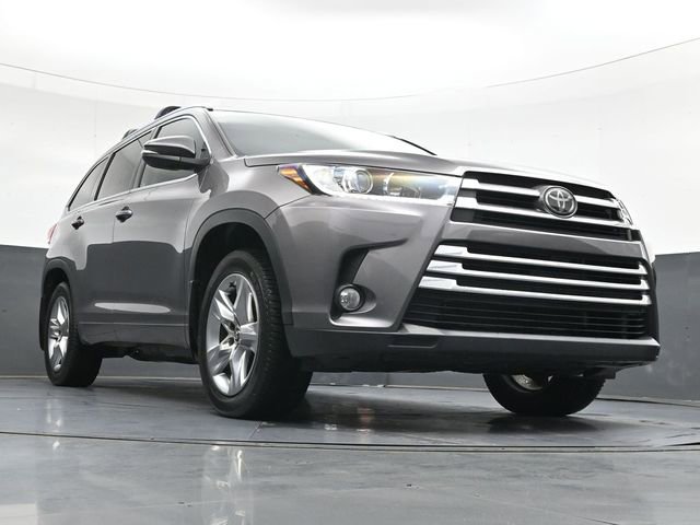 Used 2018 Toyota Highlander Limited AWD/4WD image 39