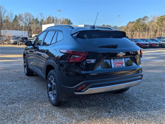 New 2026 Chevrolet Trax LT image 4