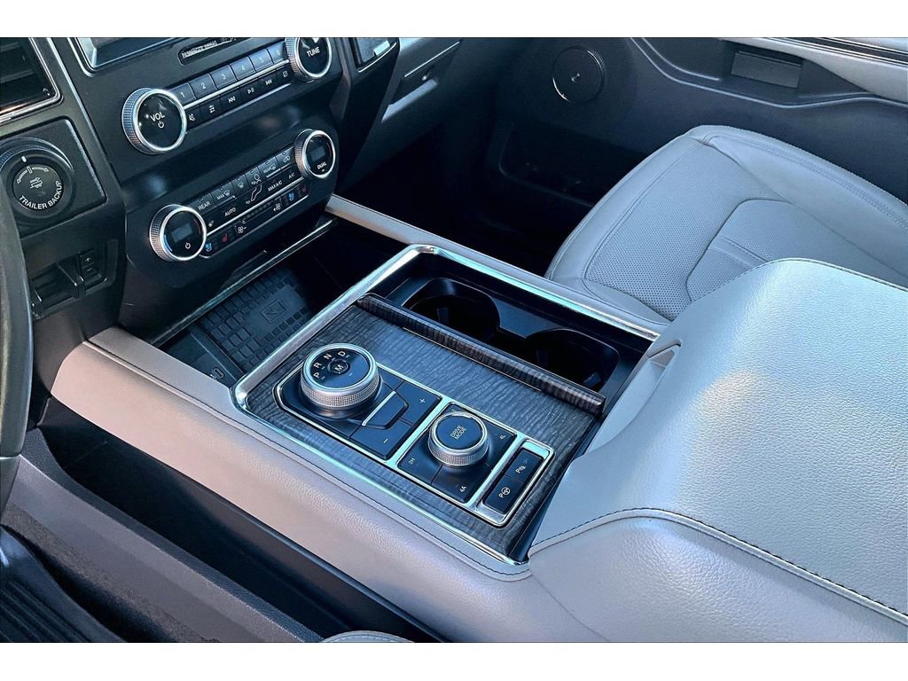 Used 2021 Ford Expedition Limited image 15