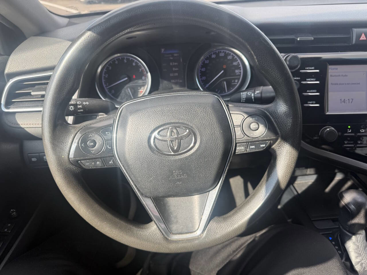 Used 2018 Toyota Camry LE image 22
