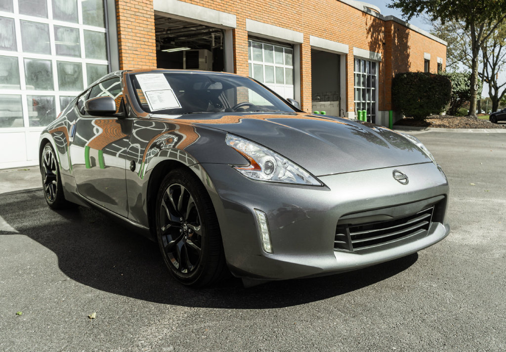 Used 2017 Nissan 370Z Coupe RWD image 6