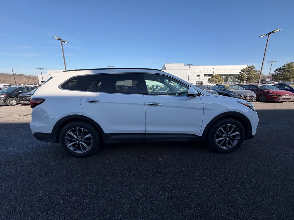 Used 2019 Hyundai Santa Fe XL SE image 6