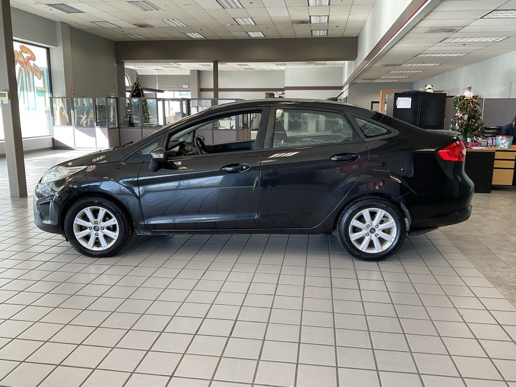 Used 2013 Ford Fiesta SE image 4