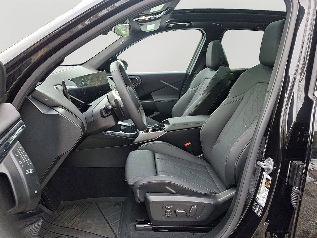 Used 2025 BMW X3 xDrive30i w/ Premium Package image 14