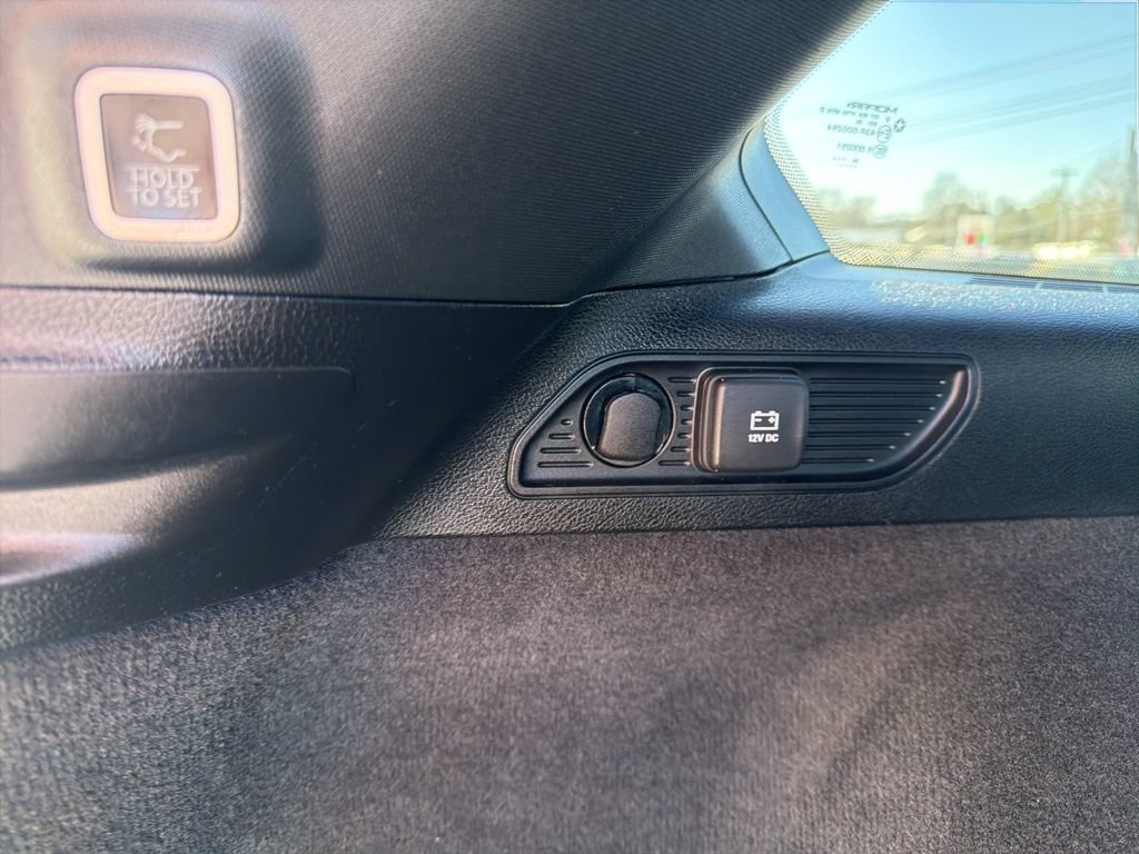 Used 2025 Jeep Grand Cherokee Summit AWD/4WD image 12