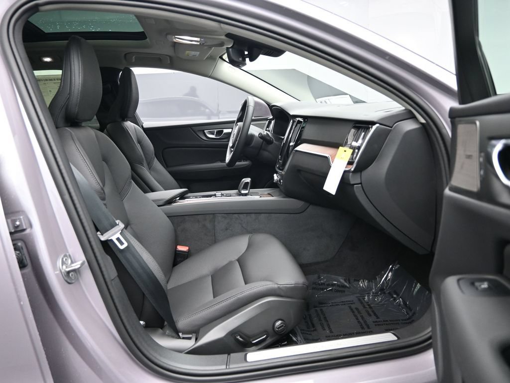 New 2026 Volvo V60 B5 Cross Country Plus w/ Climate Package AWD/4WD image 26