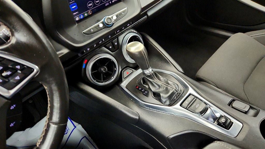 Used 2020 Chevrolet Camaro LT RWD image 17