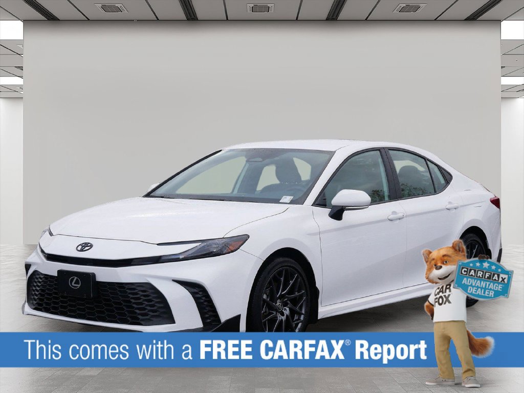 Used 2025 Toyota Camry SE w/ Convenience Package AWD/4WD image 2