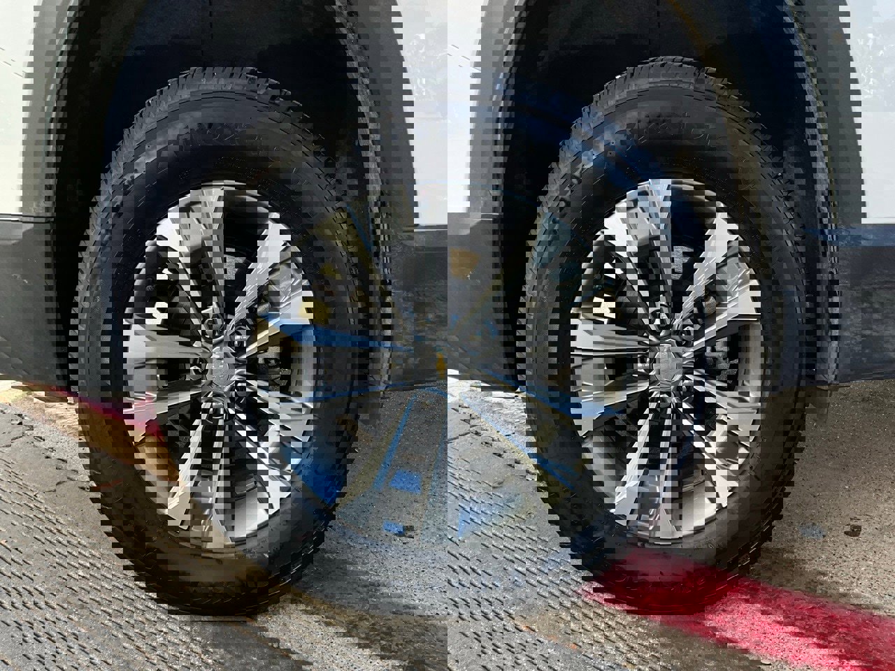 Used 2025 Chevrolet Equinox LT image 9