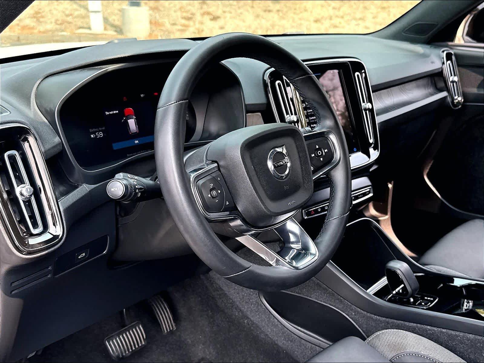 Used 2023 Volvo XC40 Recharge Core w/ Protection Package Premier AWD/4WD image 17
