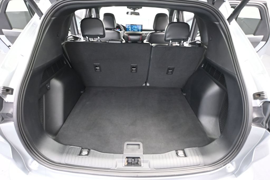 Used 2023 Ford Escape ST-Line w/ Tech Pack #1 AWD/4WD image 31
