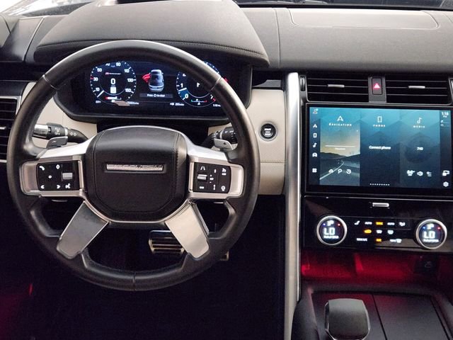 Used 2021 Land Rover Discovery HSE R-Dynamic AWD/4WD image 25
