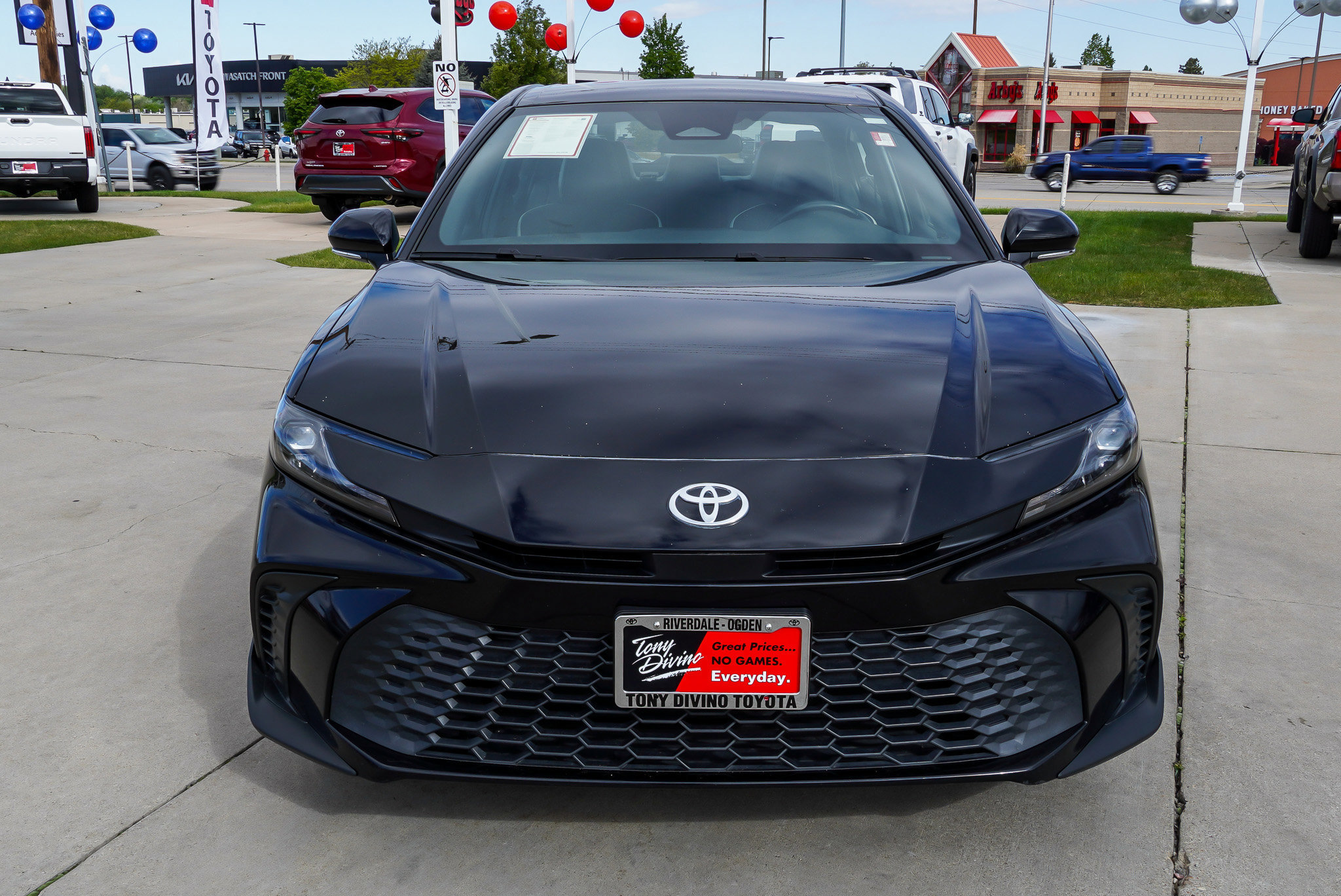 Certified 2025 Toyota Camry SE FWD image 3