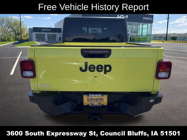 Used 2023 Jeep Gladiator Sport AWD/4WD image 5