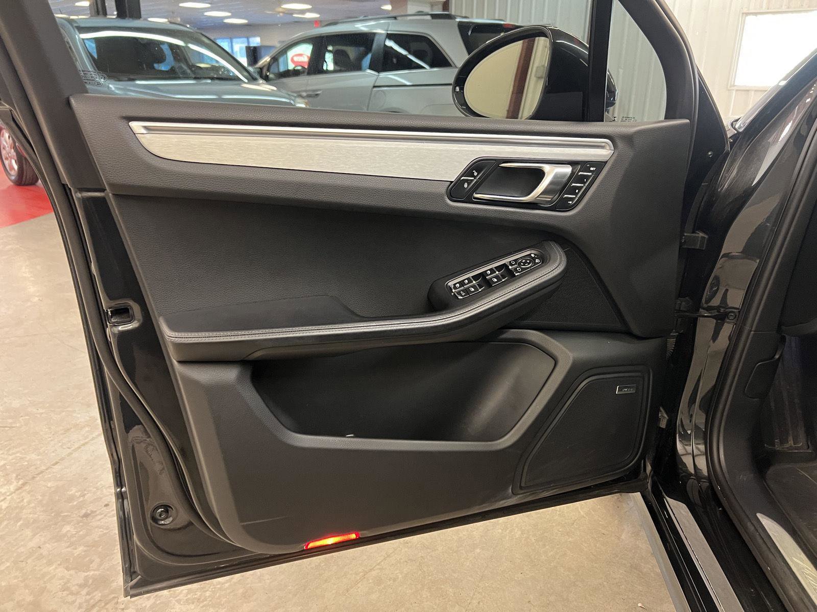 Used 2017 Porsche Macan GTS image 15