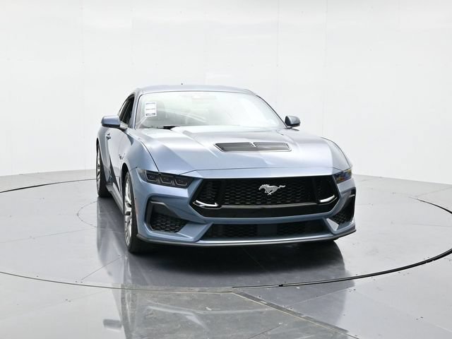 Used 2025 Ford Mustang GT Premium RWD image 4