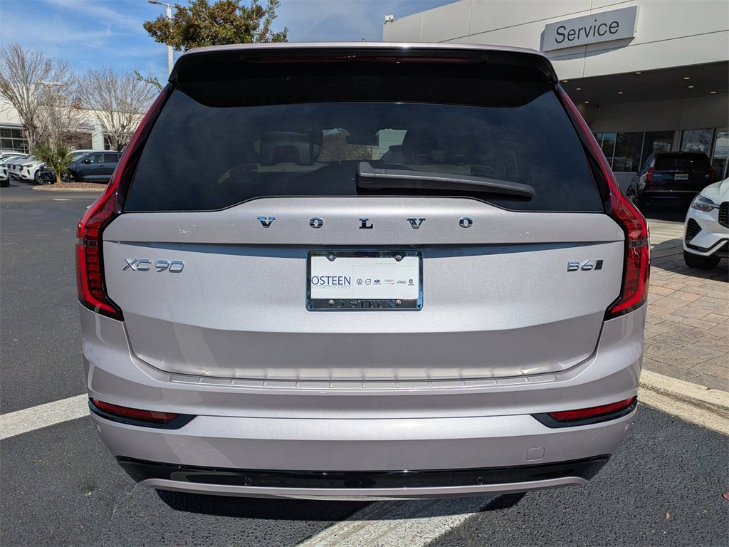 Used 2026 Volvo XC90 B6 Ultra w/ Lounge Package image 5