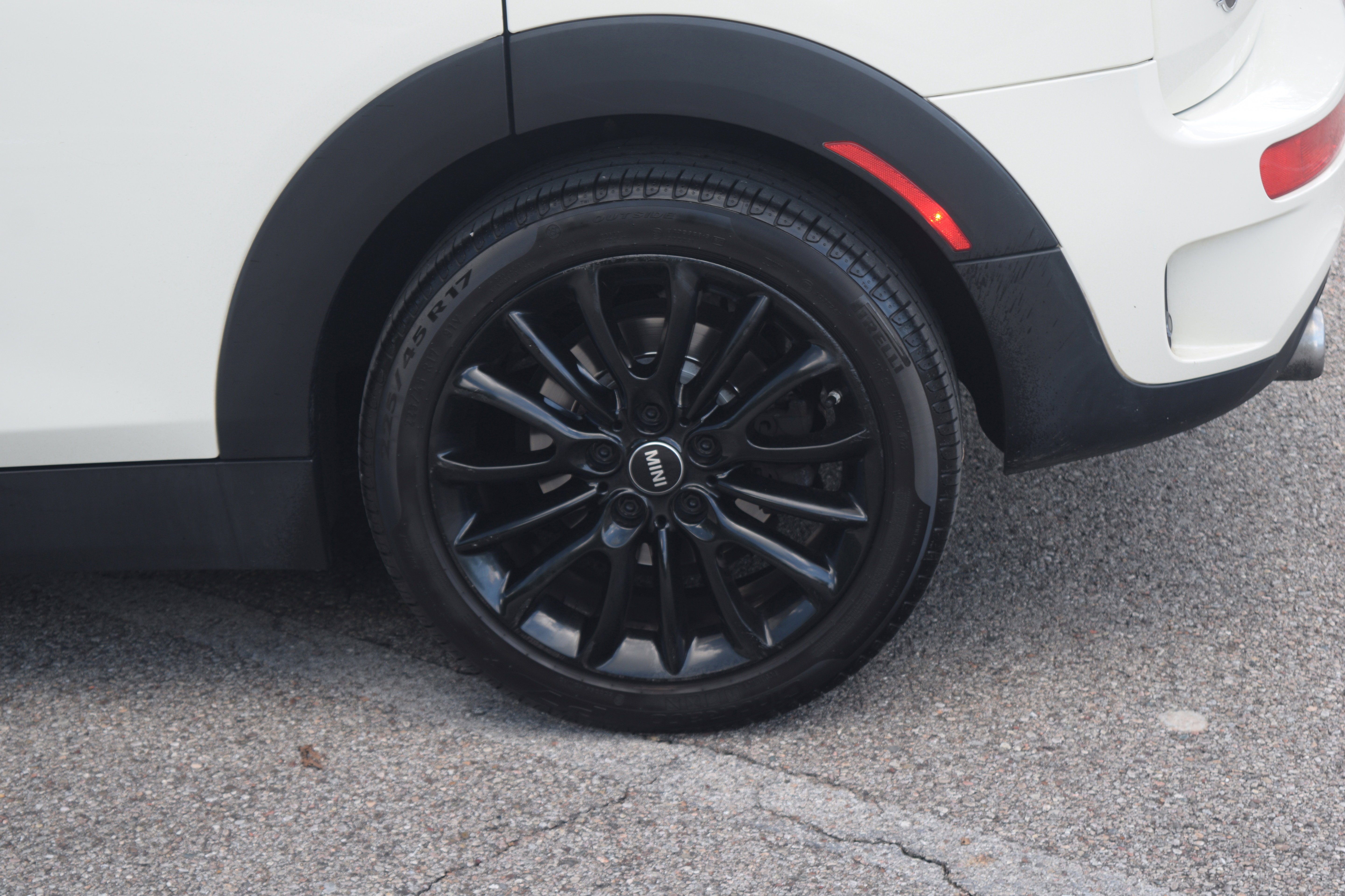 Used 2019 MINI Cooper Clubman S image 29