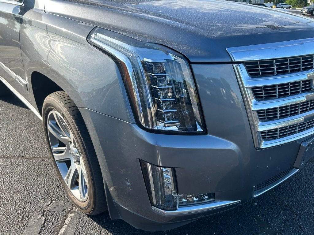 Used 2019 Cadillac Escalade Premium Luxury RWD image 3