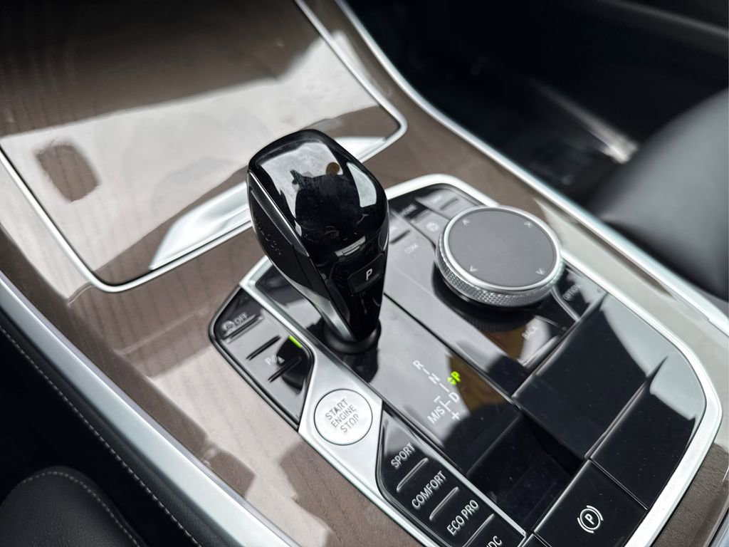 Used 2022 BMW X5 xDrive40i w/ Climate Comfort Package image 39