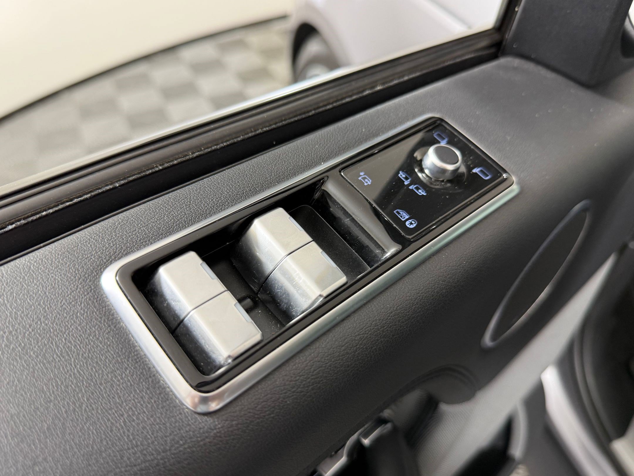 Used 2020 Land Rover Range Rover Long Wheelbase HSE AWD/4WD image 22