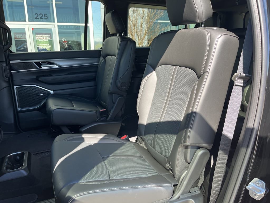 New 2026 Jeep Grand Wagoneer L 4WD image 15